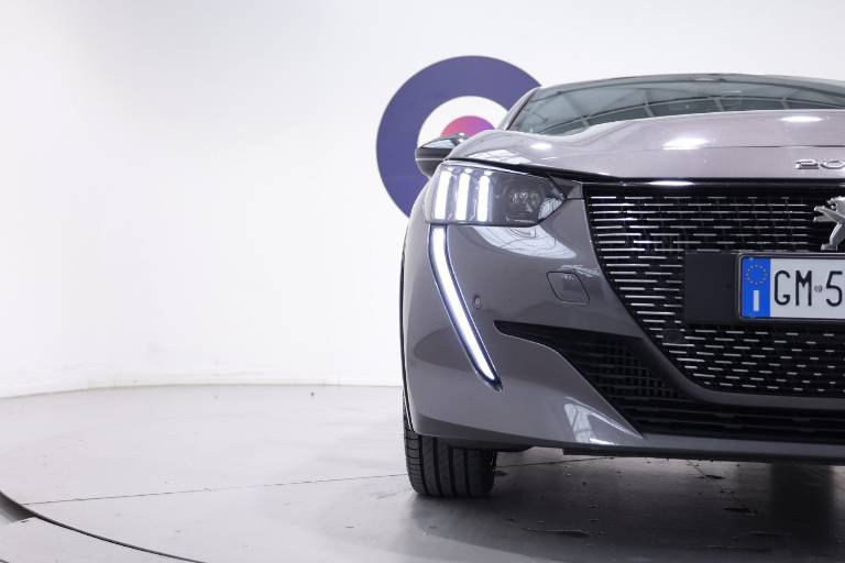 PEUGEOT 208 48
