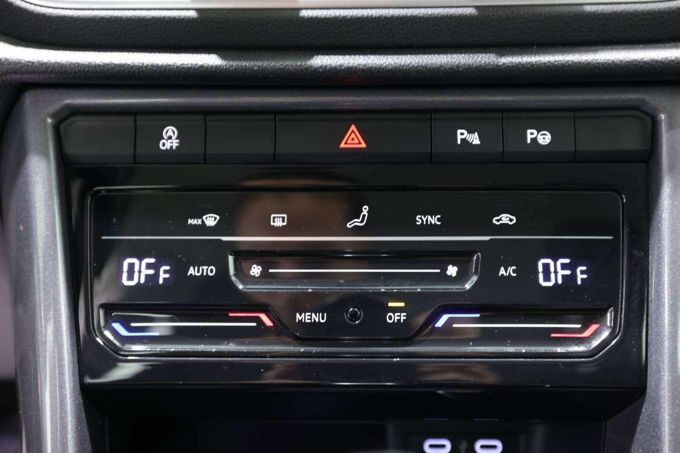 VOLKSWAGEN T-Roc 27