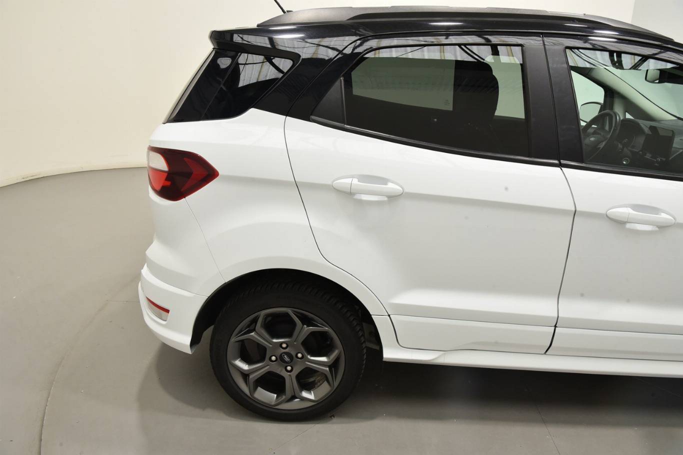 FORD EcoSport 49