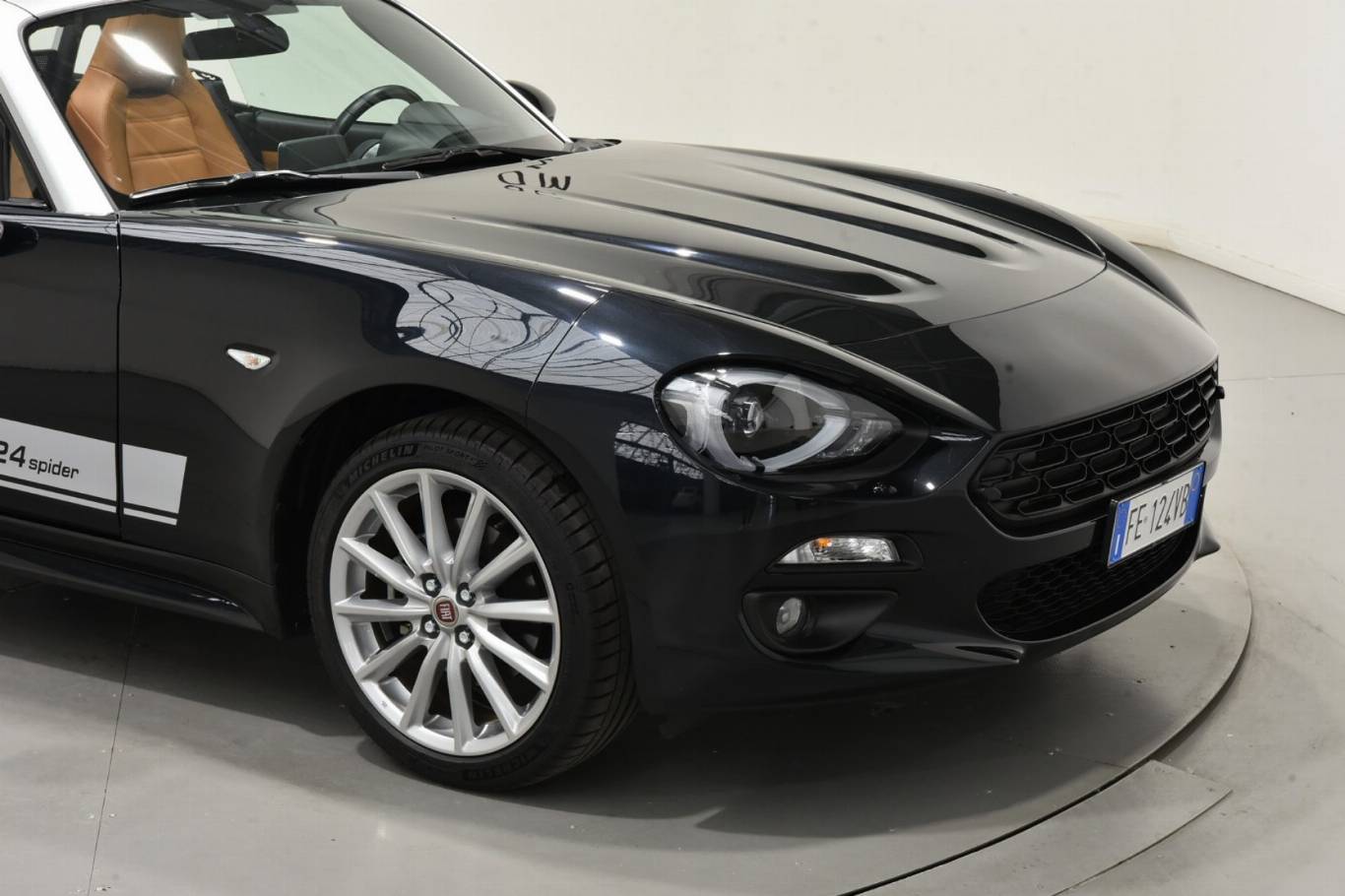 FIAT 124 Spider 16