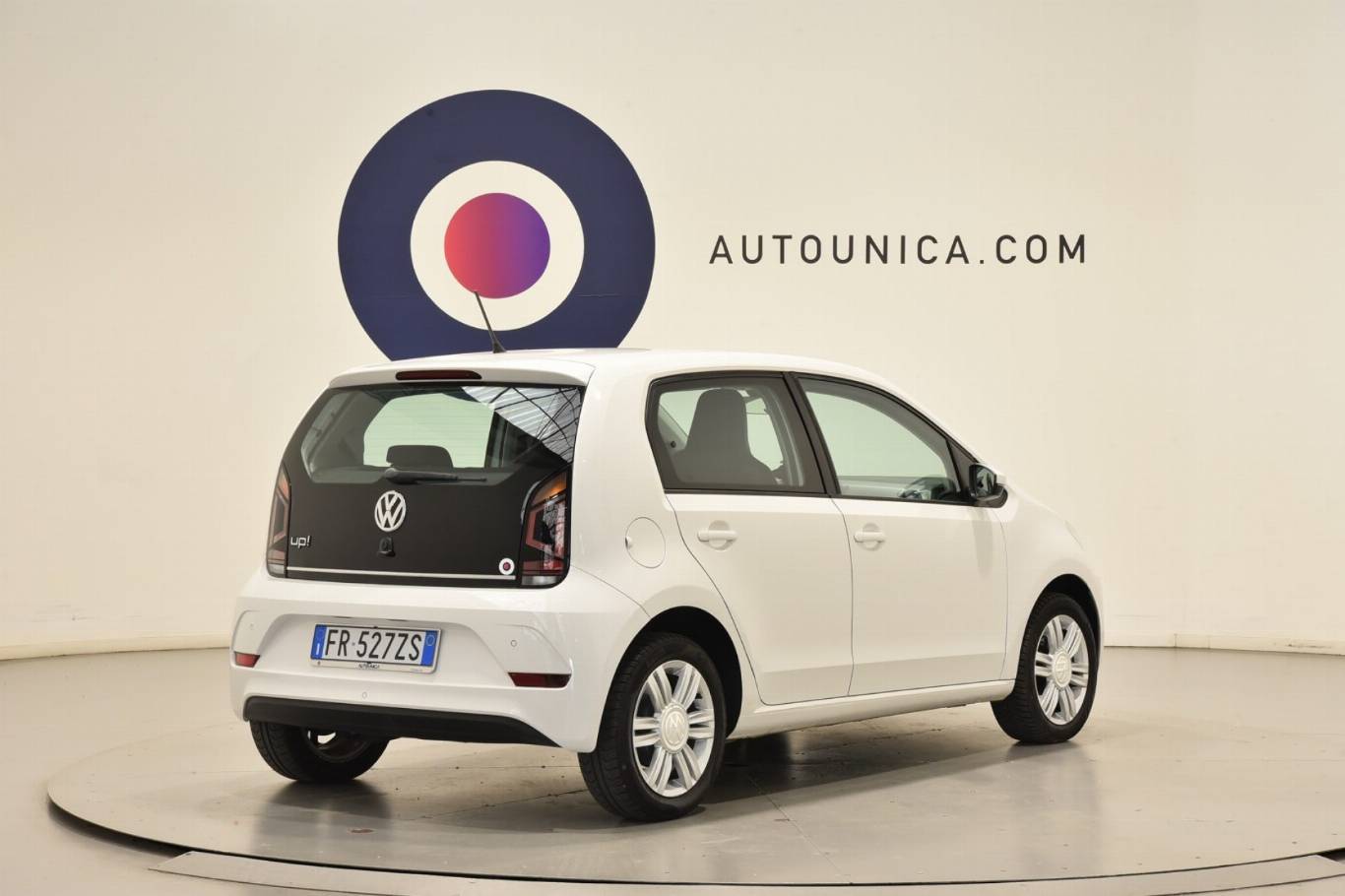 VOLKSWAGEN Up! 7