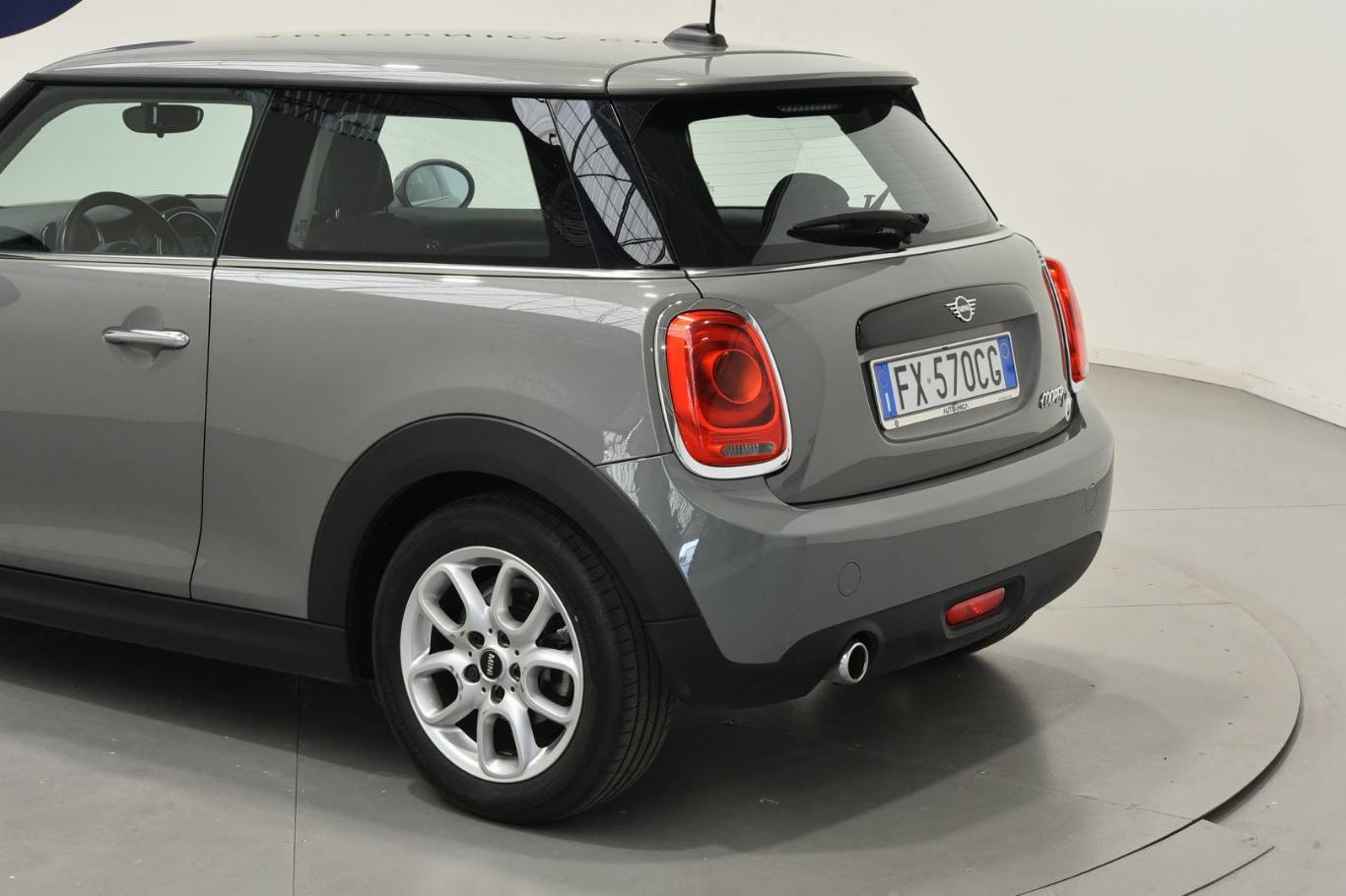 MINI Cooper 16