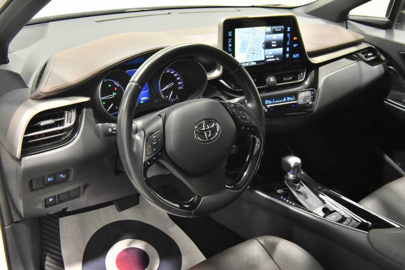 TOYOTA C-HR 3