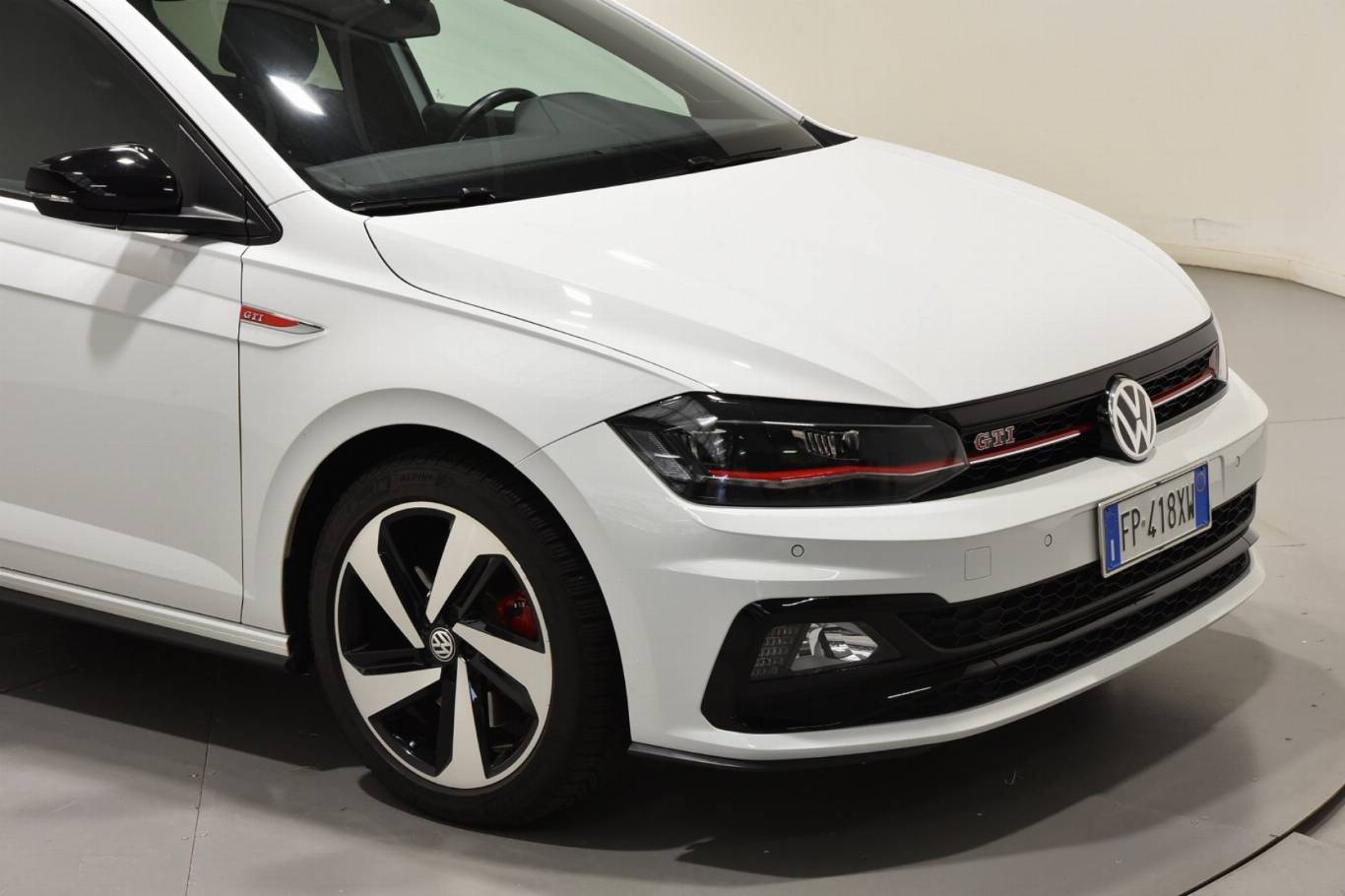 VOLKSWAGEN Polo GTI 16