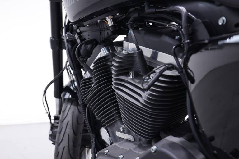 HARLEY-DAVIDSON XL 1200 T 16