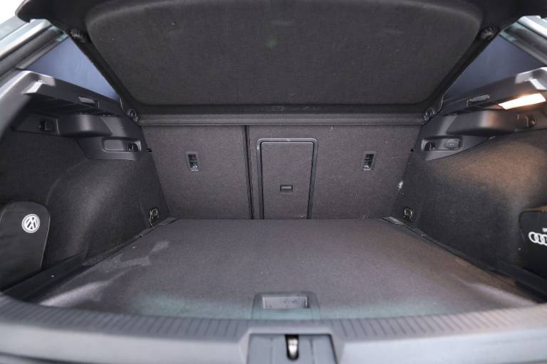VOLKSWAGEN Golf 50