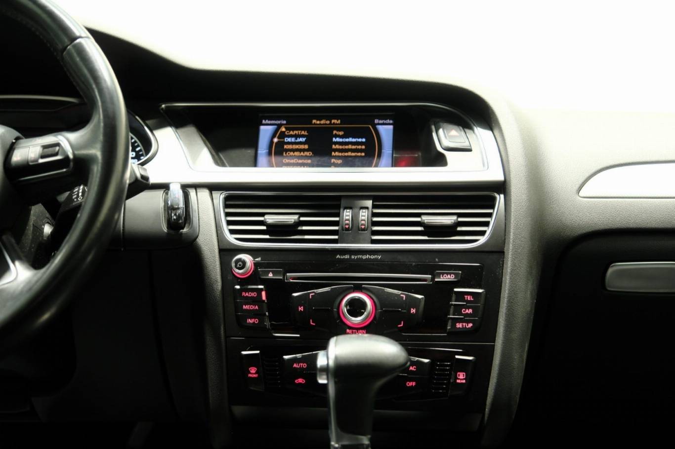 AUDI A4 38