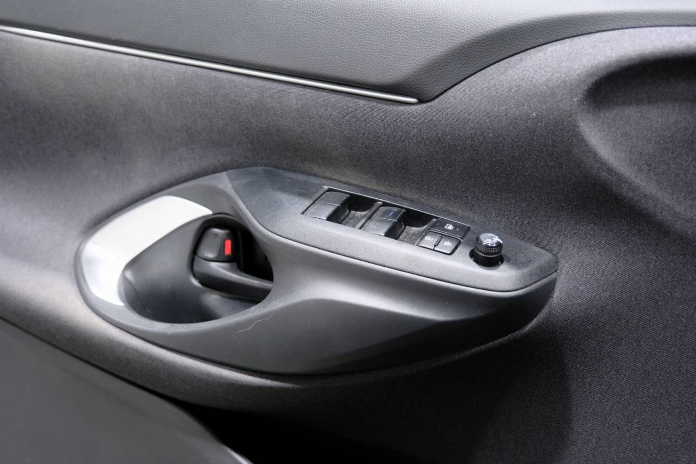 TOYOTA Yaris Cross 32