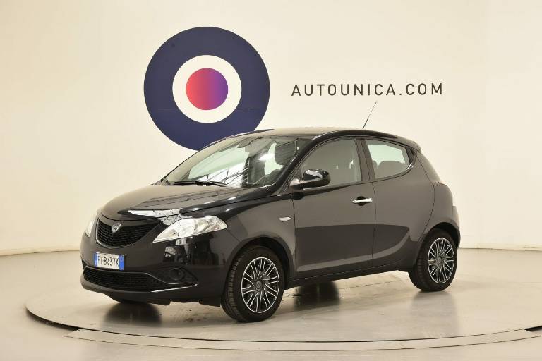 LANCIA Ypsilon 1