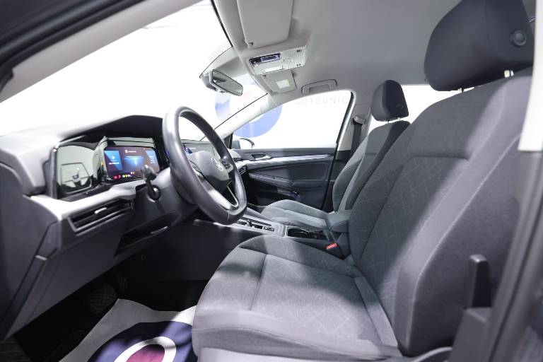 VOLKSWAGEN Golf 19