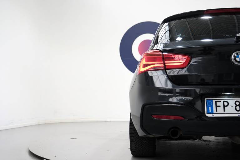 BMW 118 53