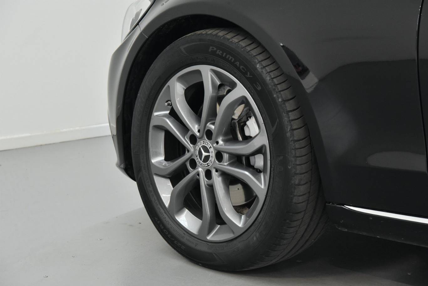 MERCEDES-BENZ C 220 7