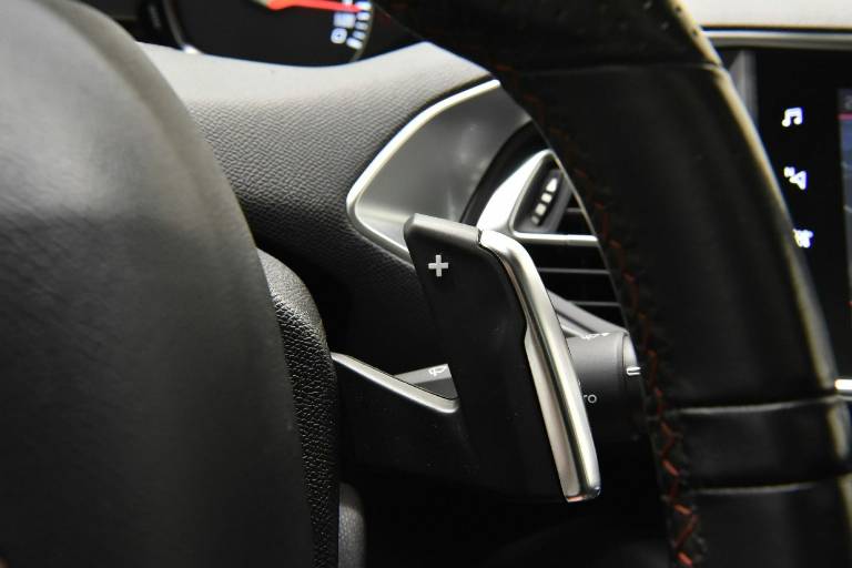 PEUGEOT 308 27