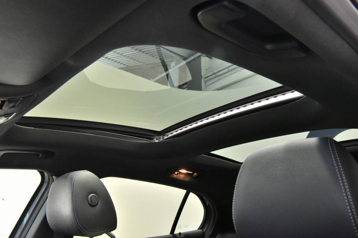 MERCEDES-BENZ GLA 200 59