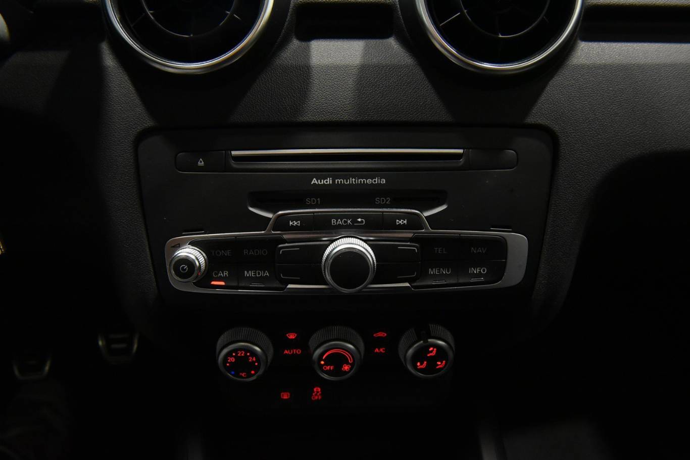 AUDI A1 13
