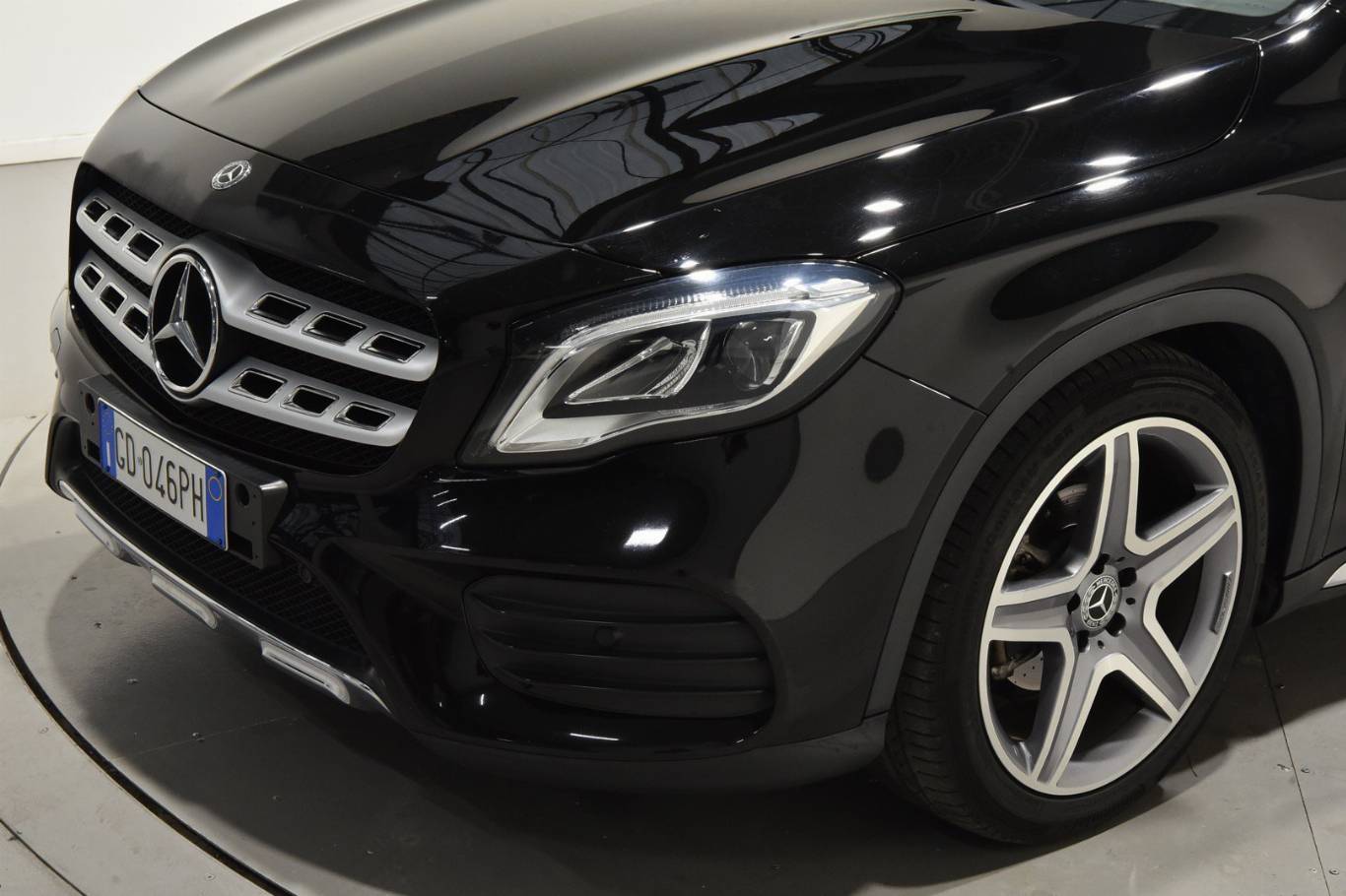 MERCEDES-BENZ GLA 180 41