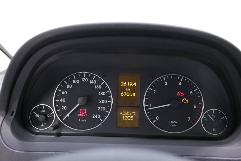 MERCEDES-BENZ Classe A 8