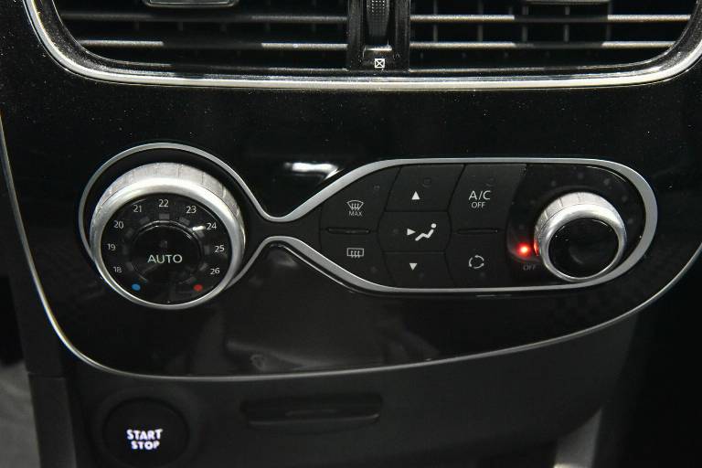 RENAULT Clio 11