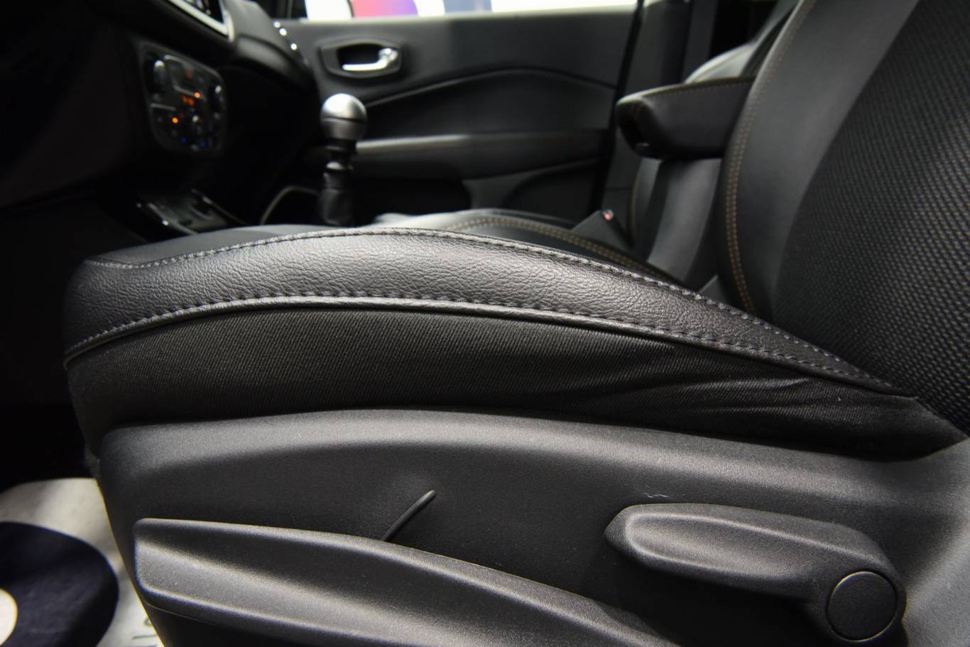 JEEP Compass 42