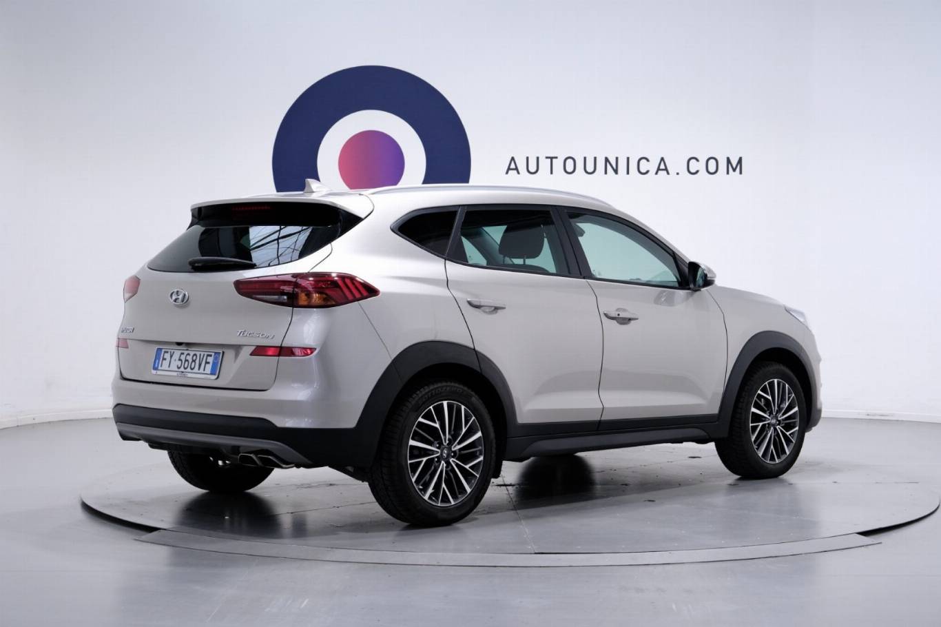 HYUNDAI Tucson 16