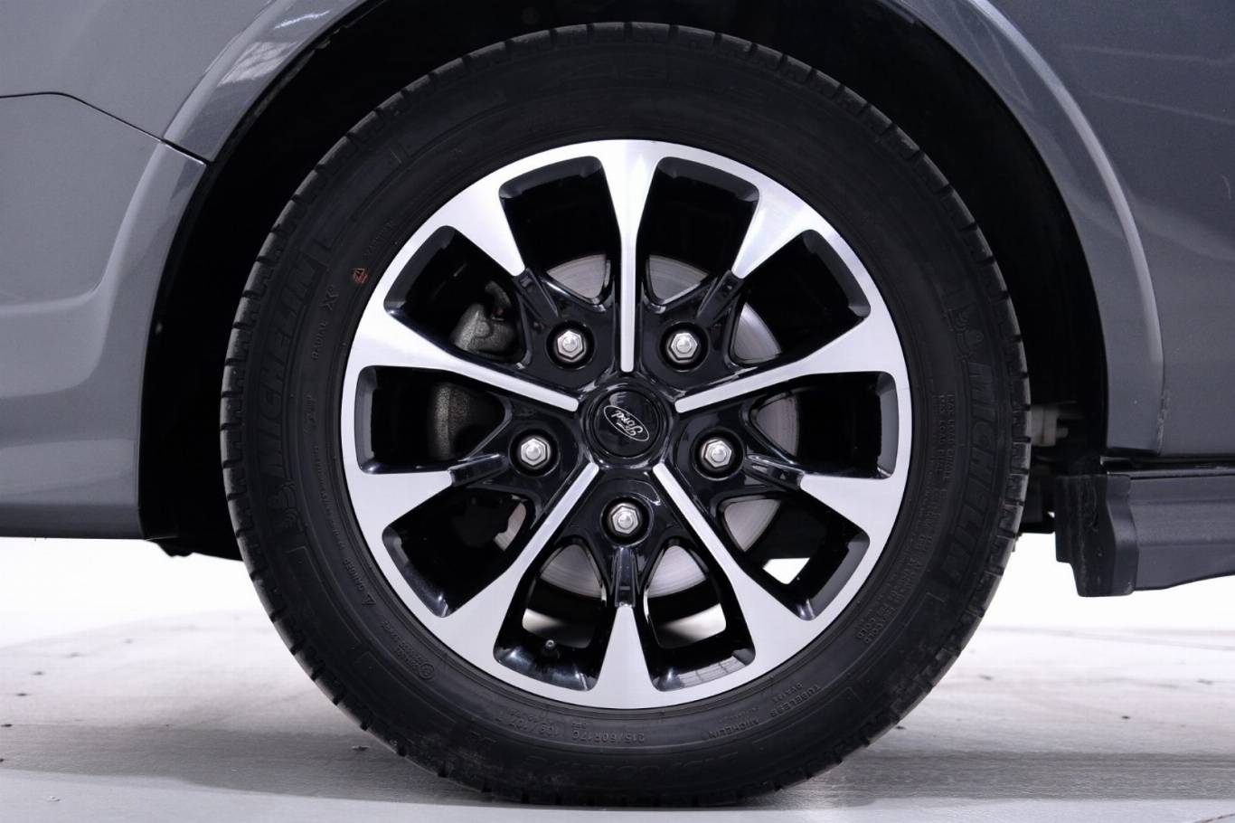 FORD Tourneo Custom 13