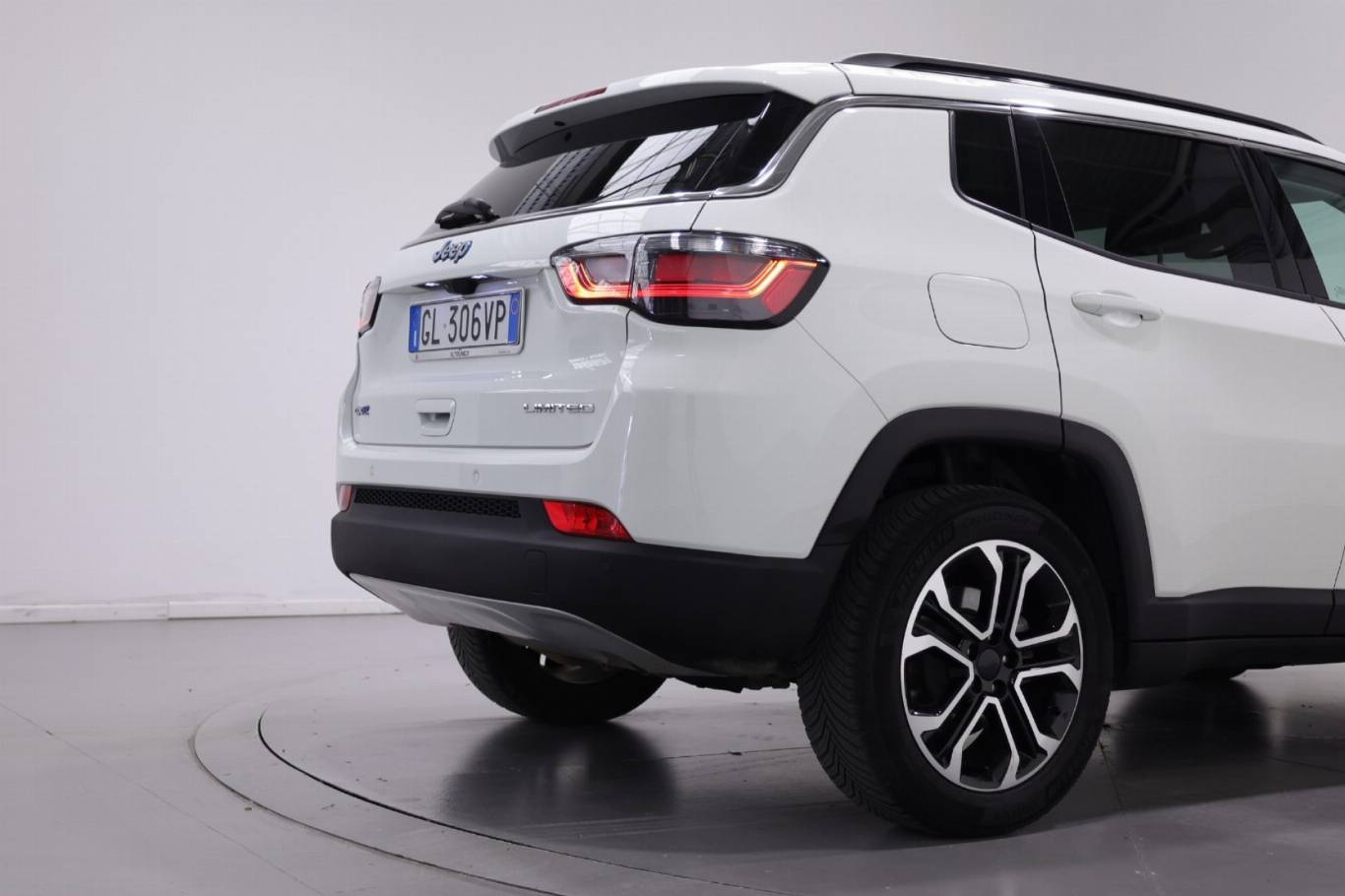 JEEP Compass 13