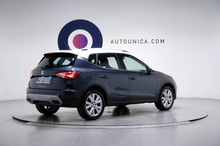 SEAT Arona 5