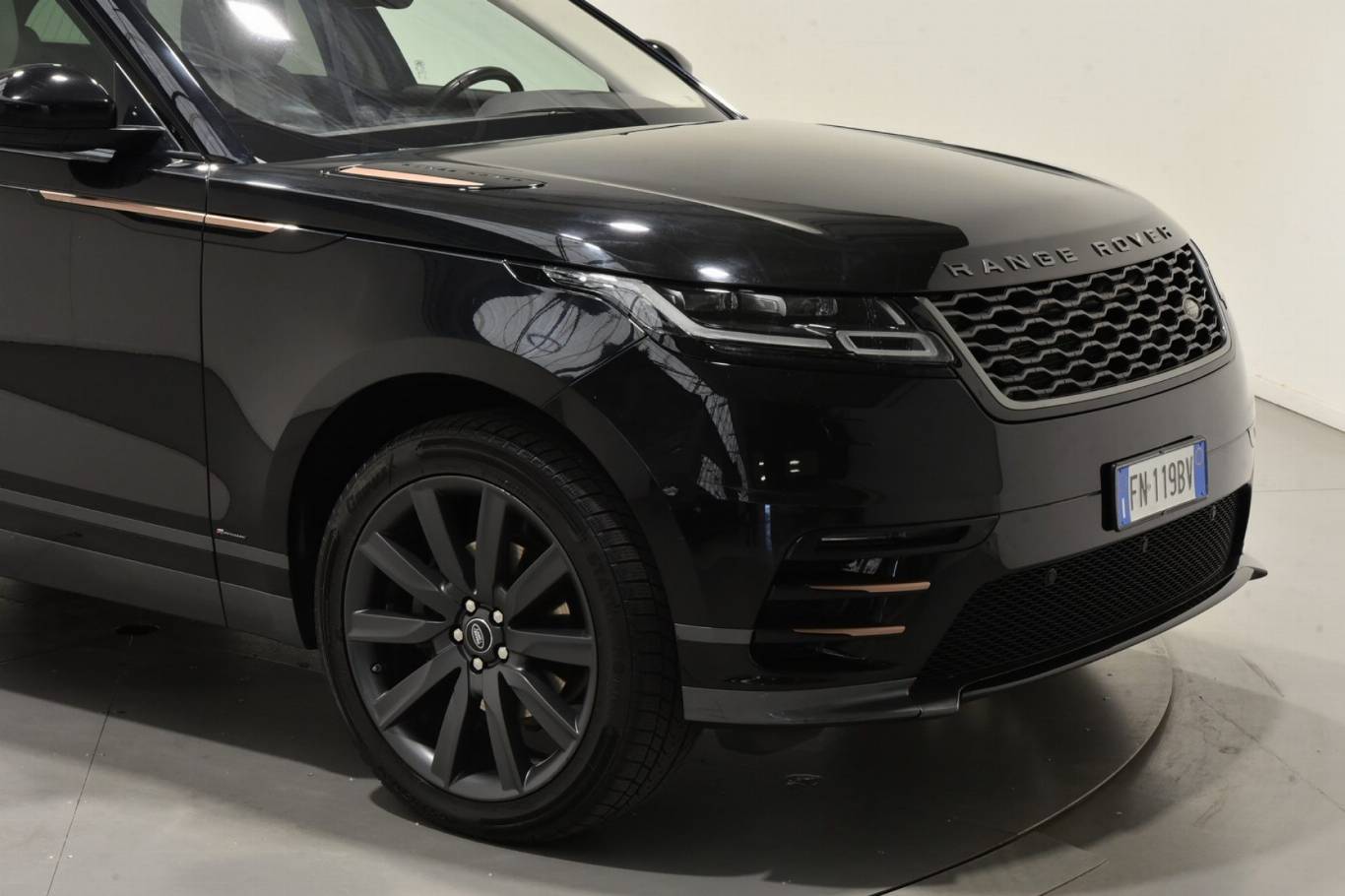 LAND ROVER Range Rover Velar 20