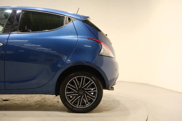 LANCIA Ypsilon 39