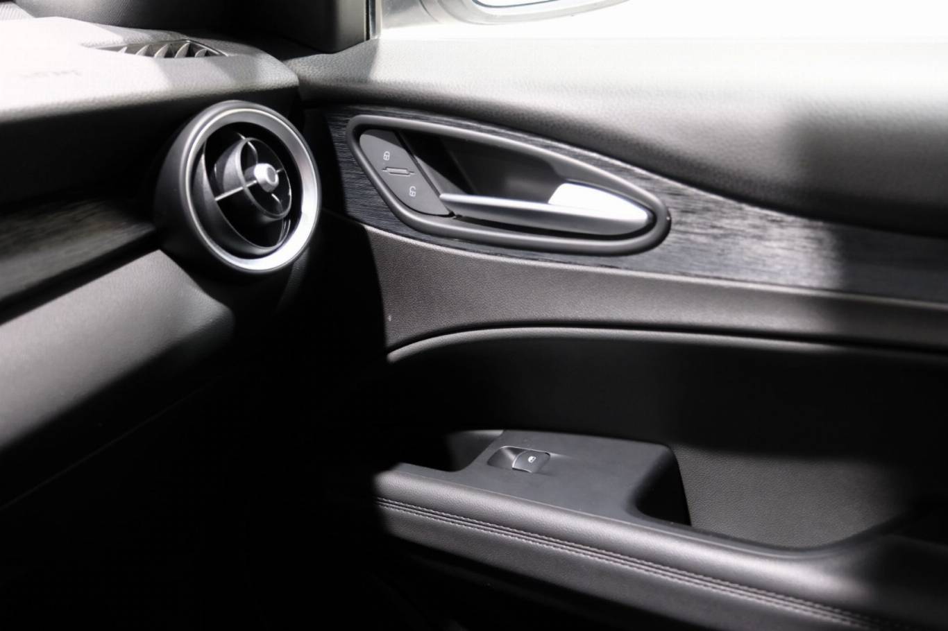 ALFA ROMEO Stelvio 30