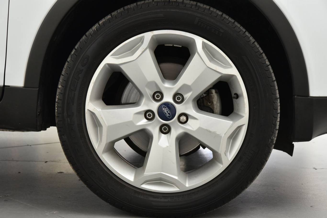 FORD Kuga 38