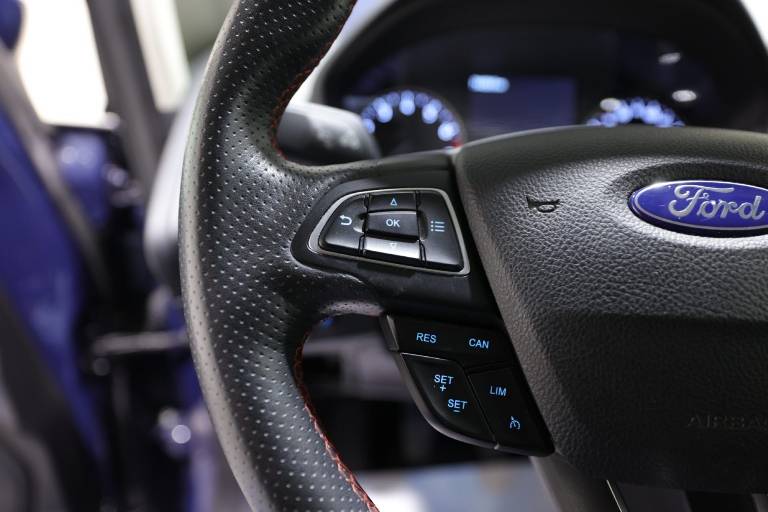 FORD EcoSport 14
