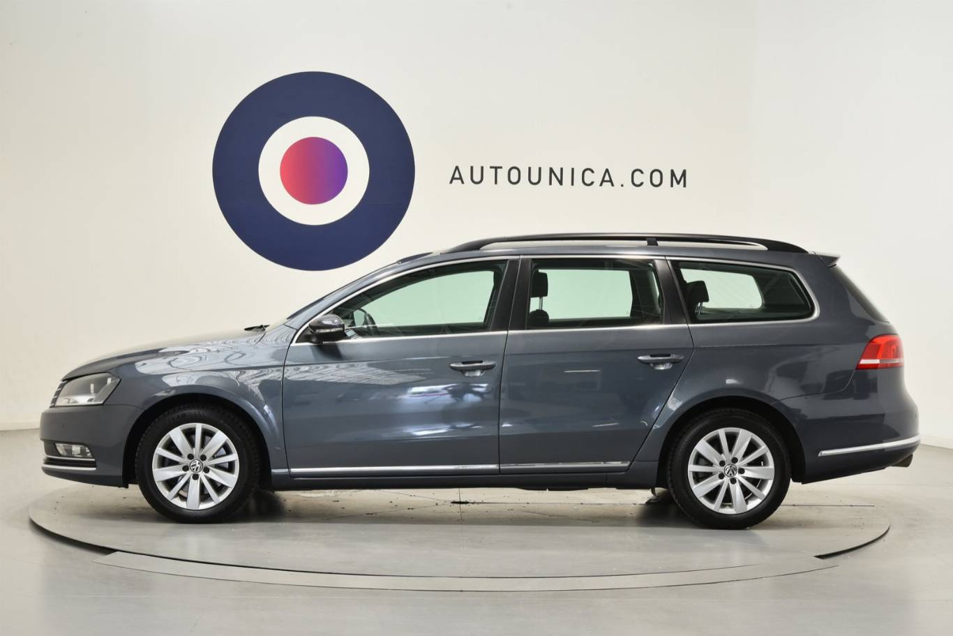 VOLKSWAGEN Passat 32