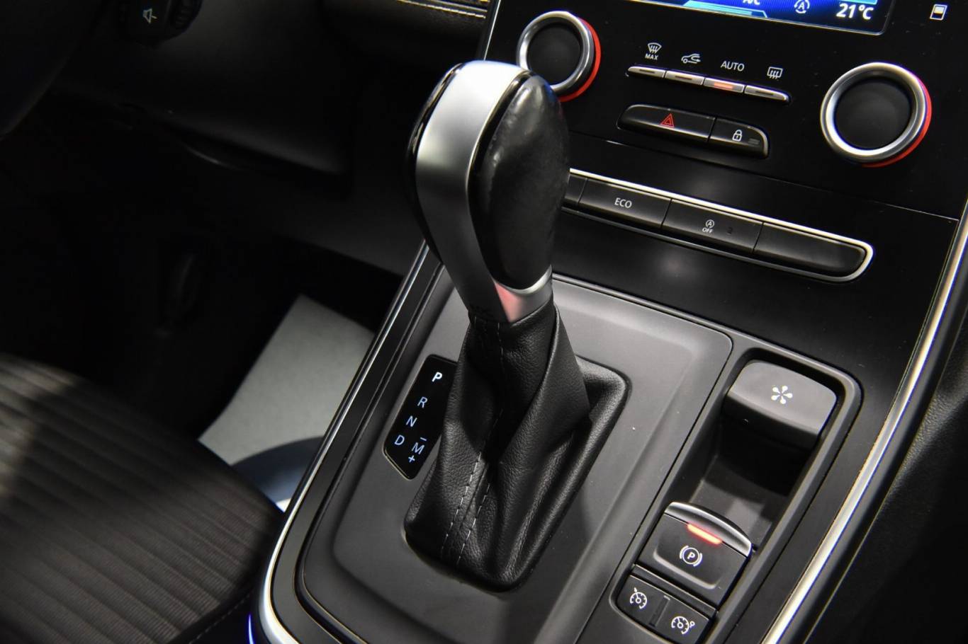 RENAULT Grand Scenic 37