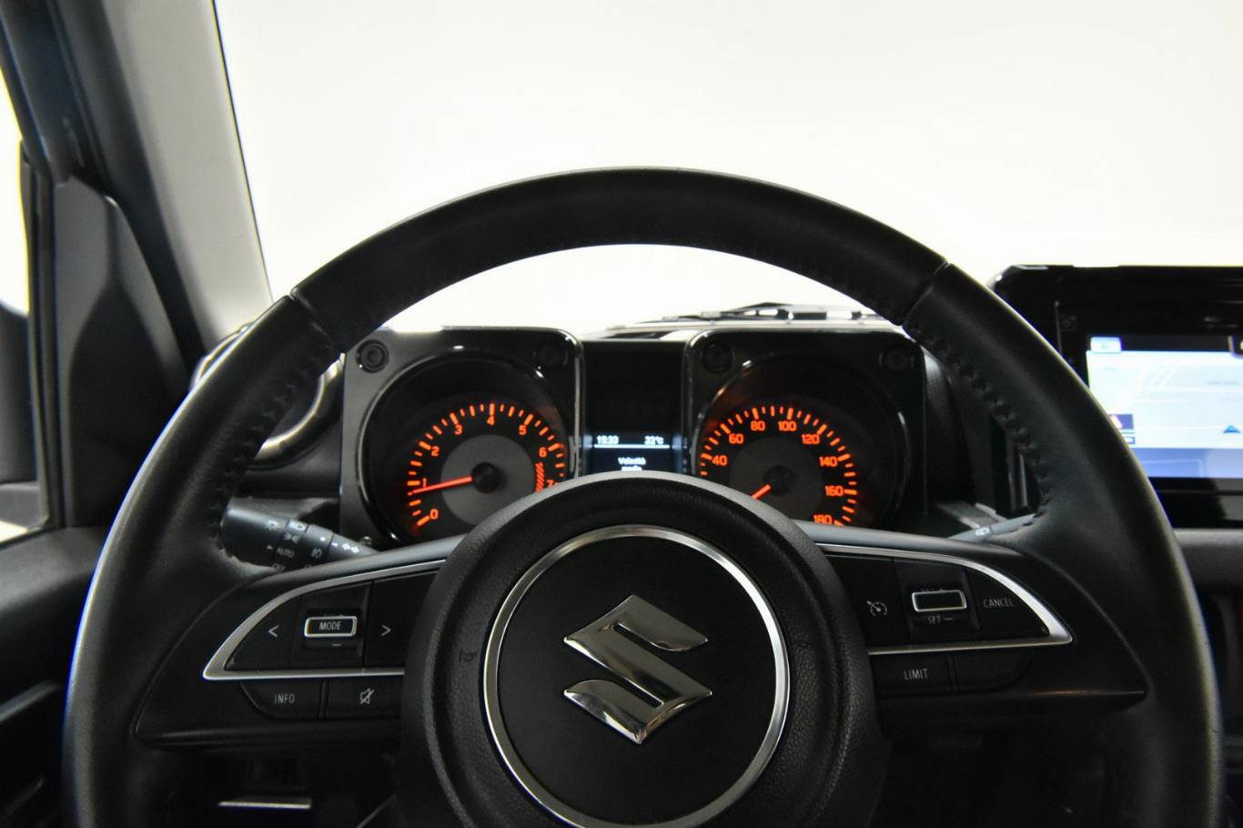 SUZUKI Jimny 9