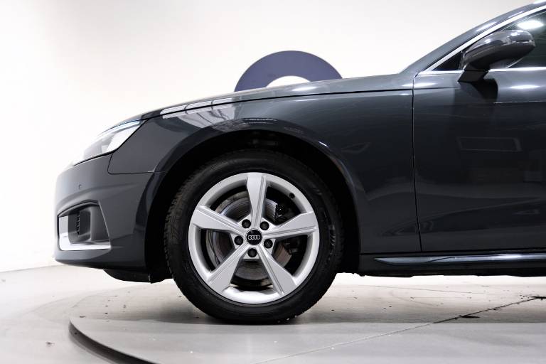 AUDI A4 19