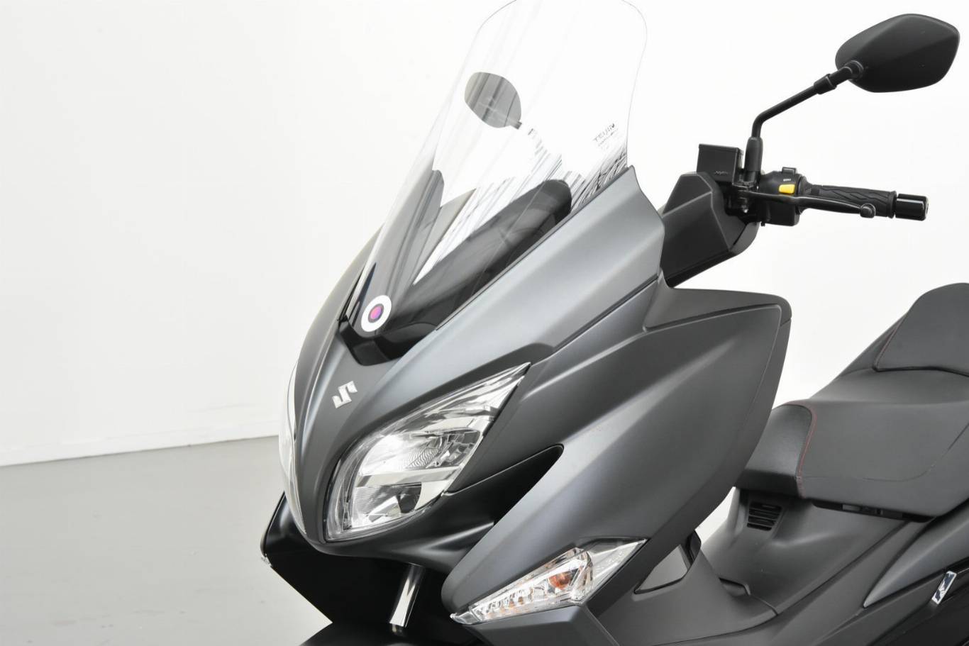 SUZUKI Burgman AN 400 31