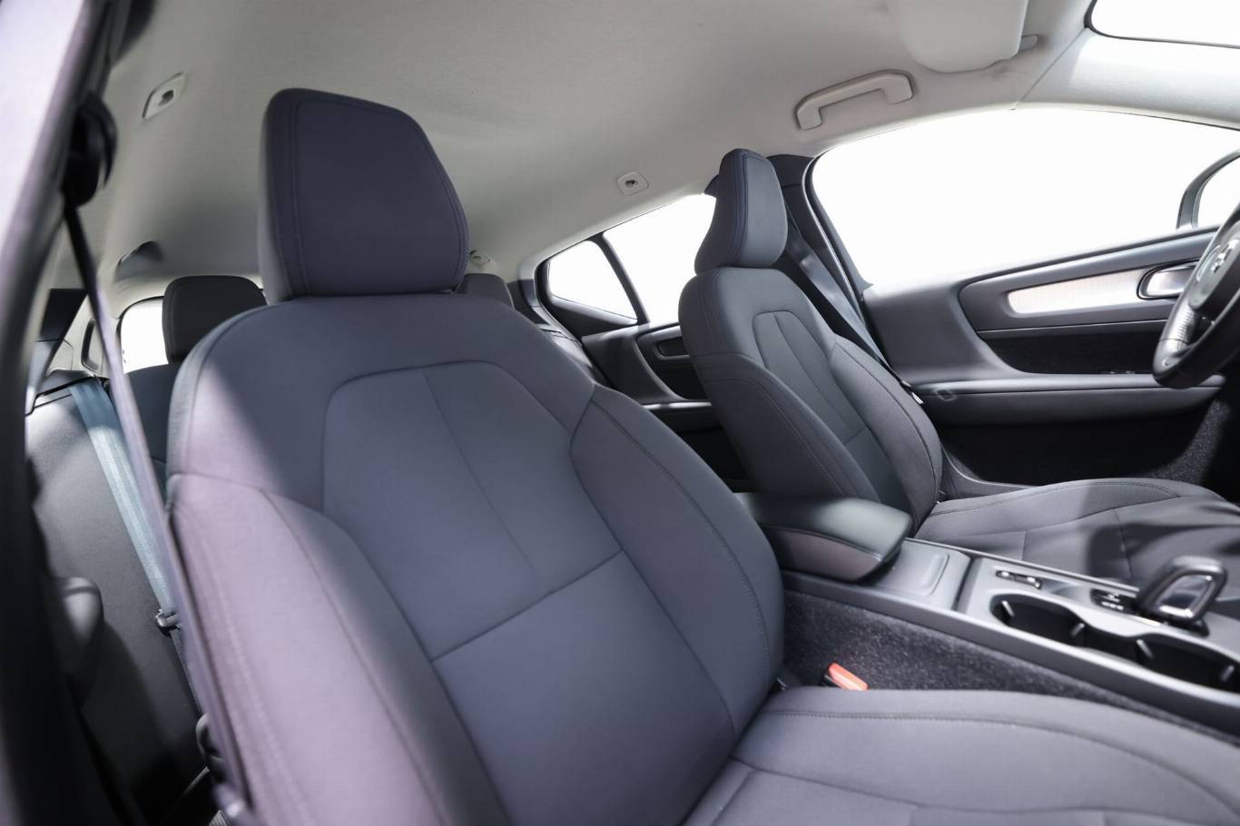 VOLVO XC40 46