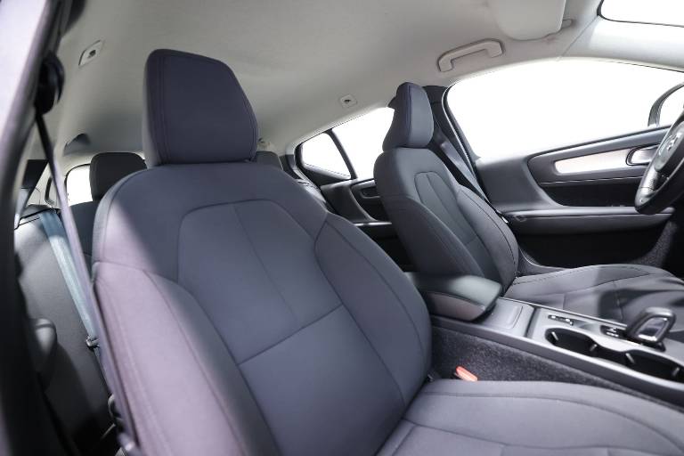 VOLVO XC40 46