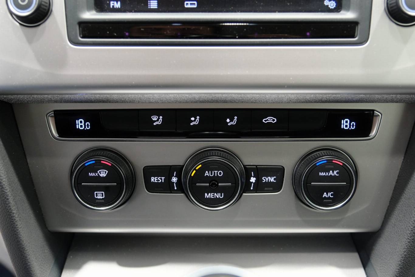 VOLKSWAGEN Passat Variant 30