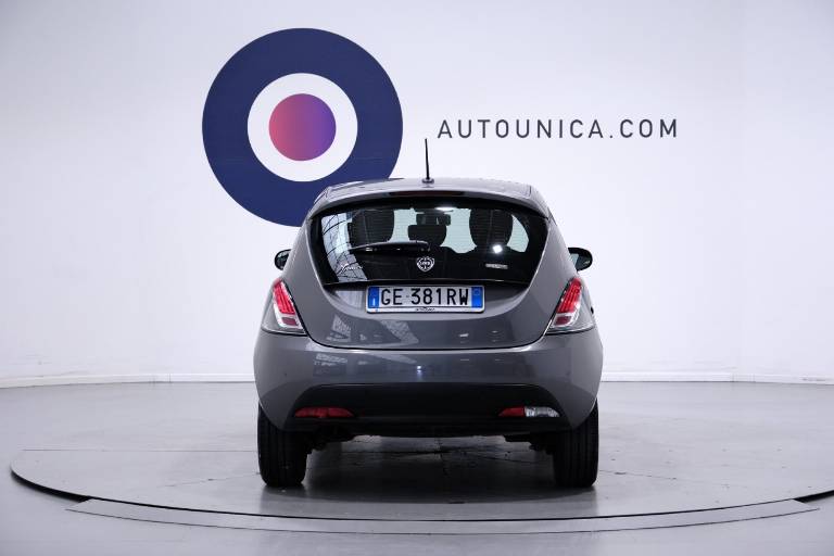 LANCIA Ypsilon 15