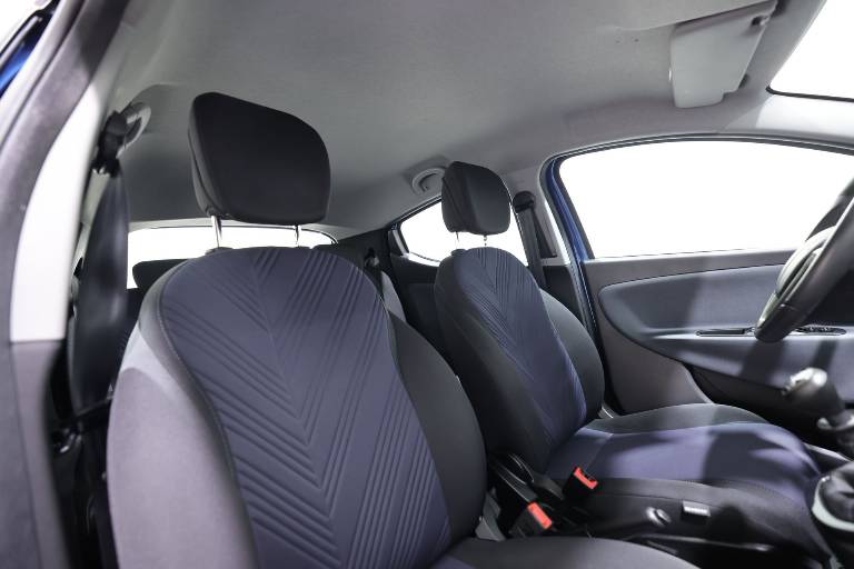 LANCIA Ypsilon 42