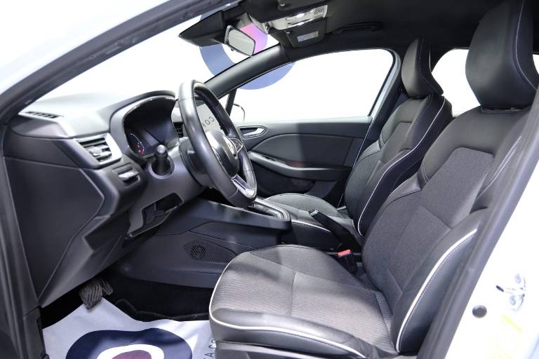 RENAULT Clio 6