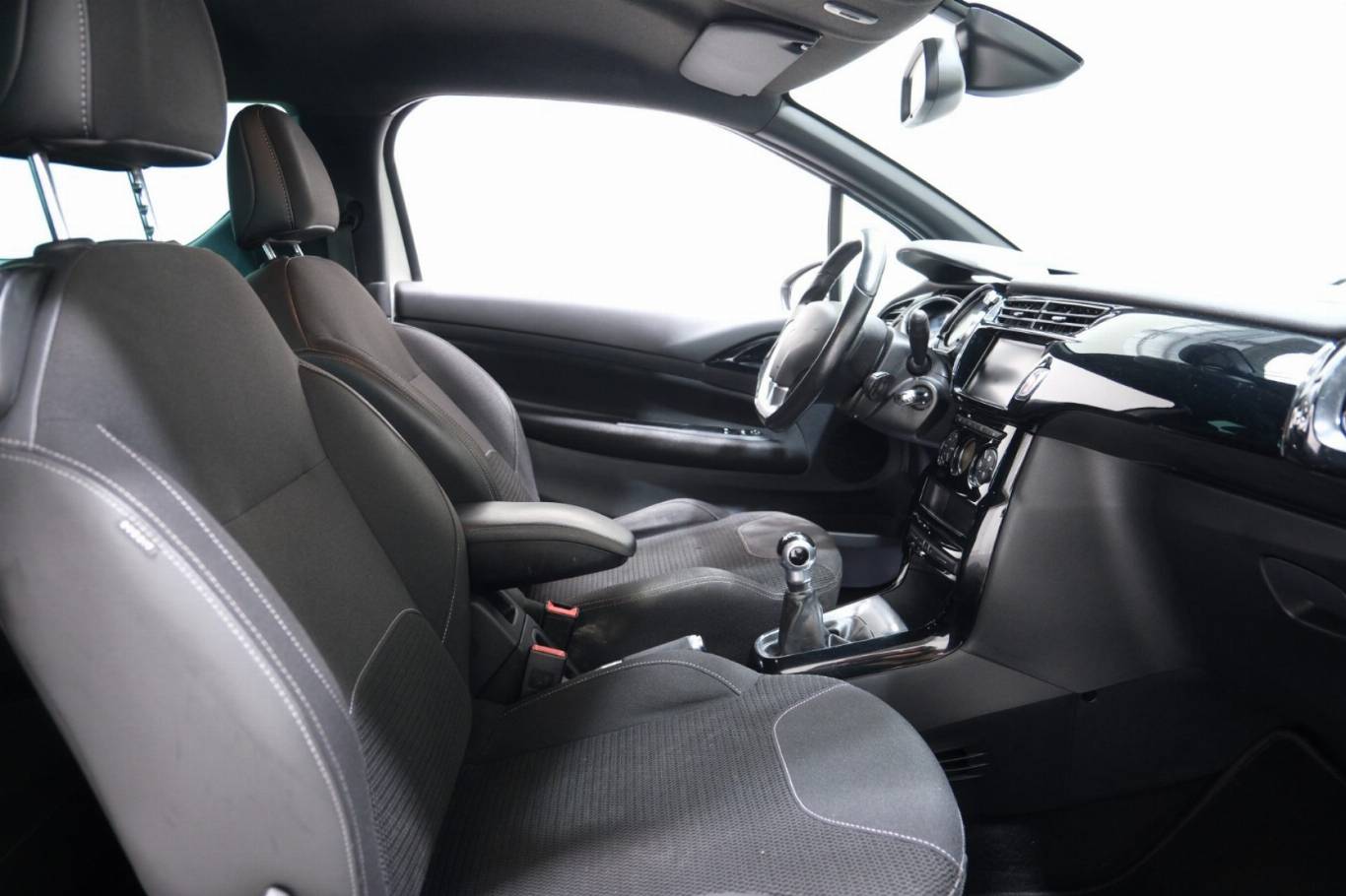 DS AUTOMOBILES DS 3 47