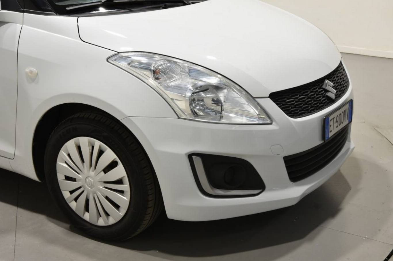 SUZUKI Swift 33