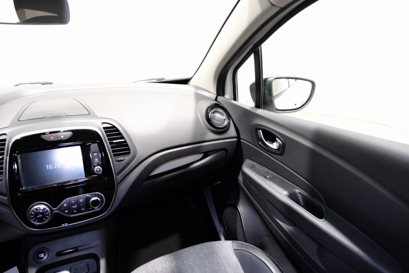 RENAULT Captur 46