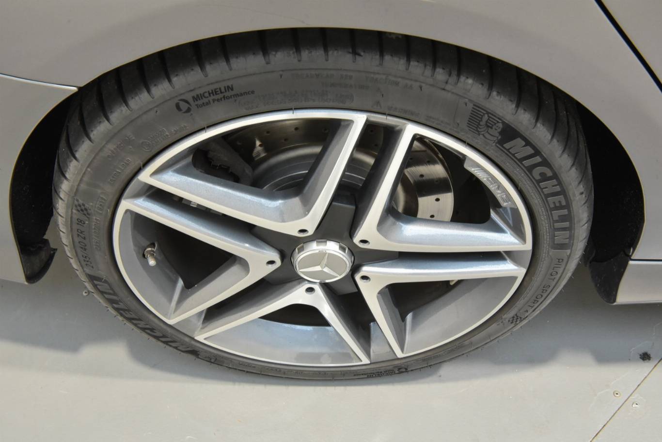 MERCEDES-BENZ CLA 45 AMG 35