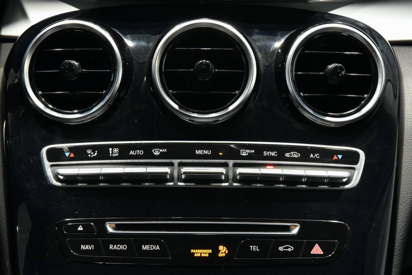 MERCEDES-BENZ C 220 9