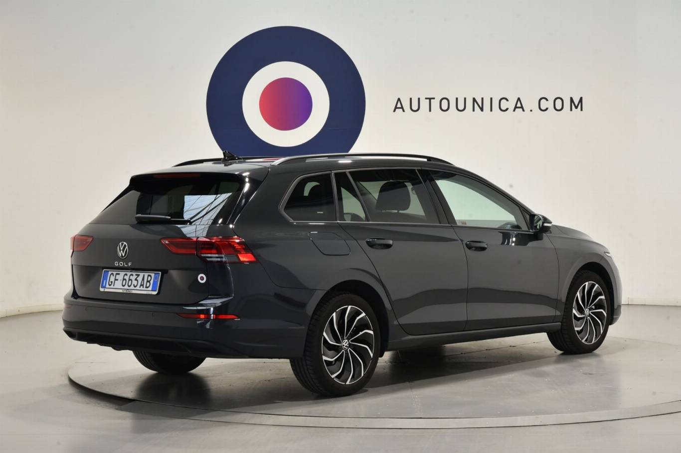 VOLKSWAGEN Golf Variant 30