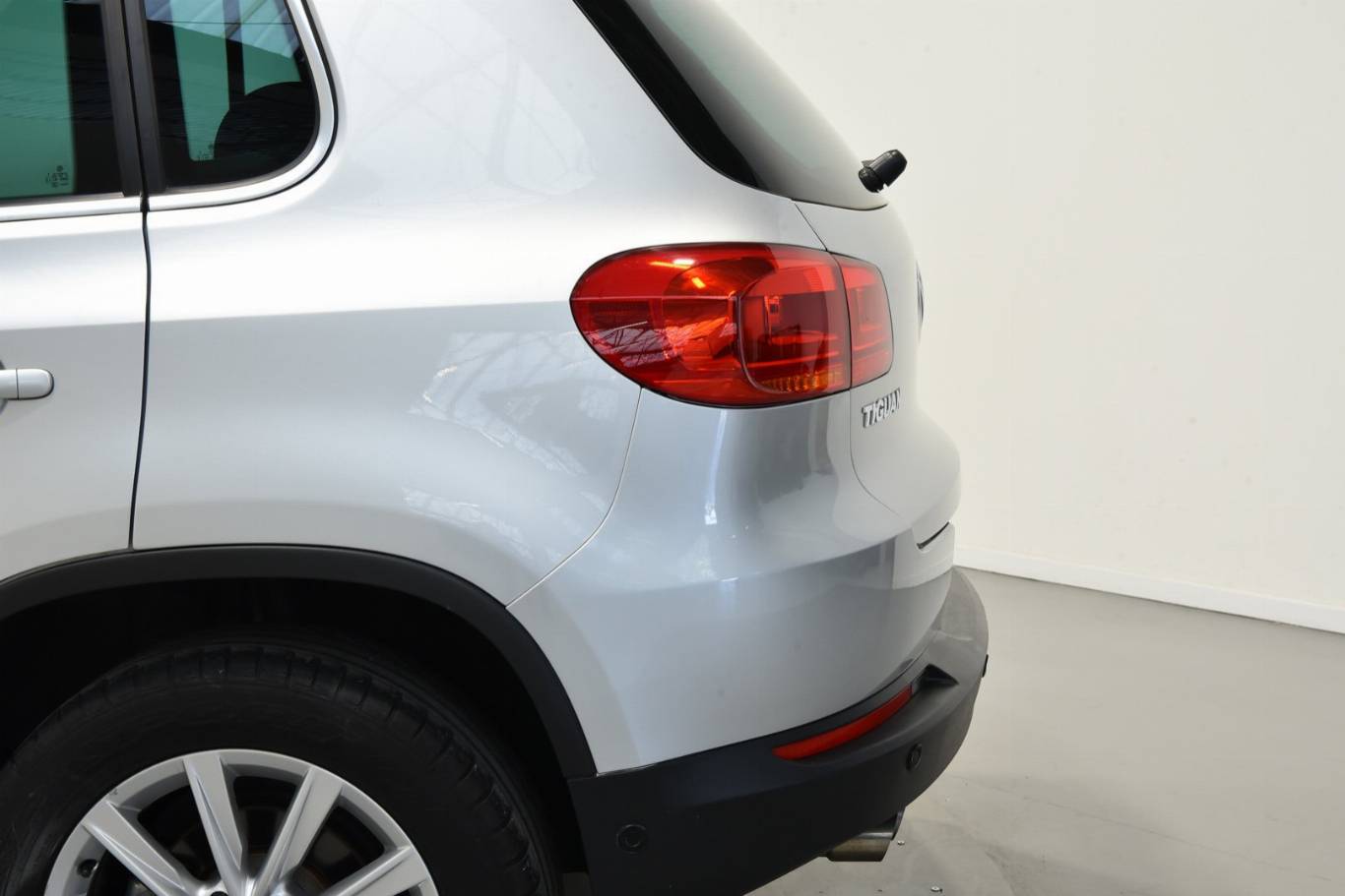 VOLKSWAGEN Tiguan 38